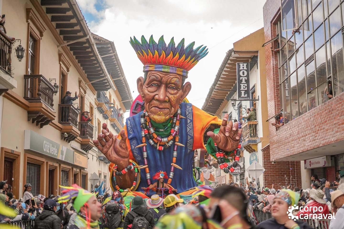 Lee más sobre el artículo ‘La Vorágine’: La carroza ganadora que deslumbró en el Carnaval de Negros y Blancos 2025